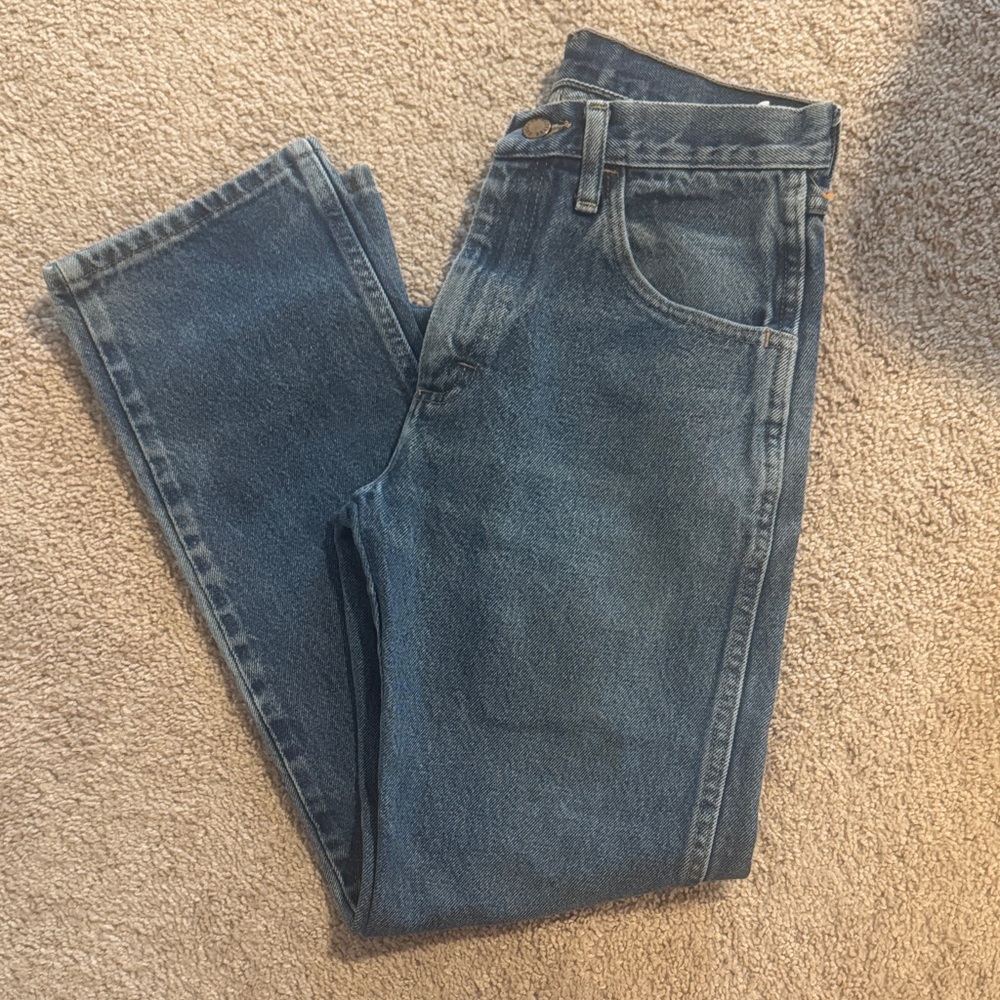 Rustler Women's Straight Leg Jeans in Medium Blue
